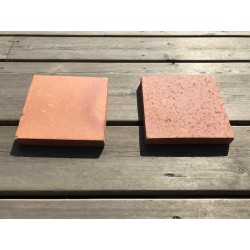 Carreaux rouge vieillis